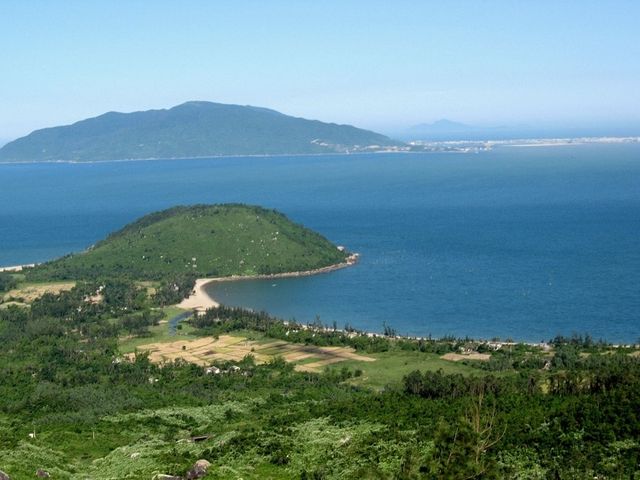 Ảnh bìa của Quảng Bình 3 Ngày 2 Đêm: Vũng Chùa Đảo Yến - Bãi Đá Nhảy - Động Phong Nha - Công Viên Ozo - Đồi Cát Quang phú 